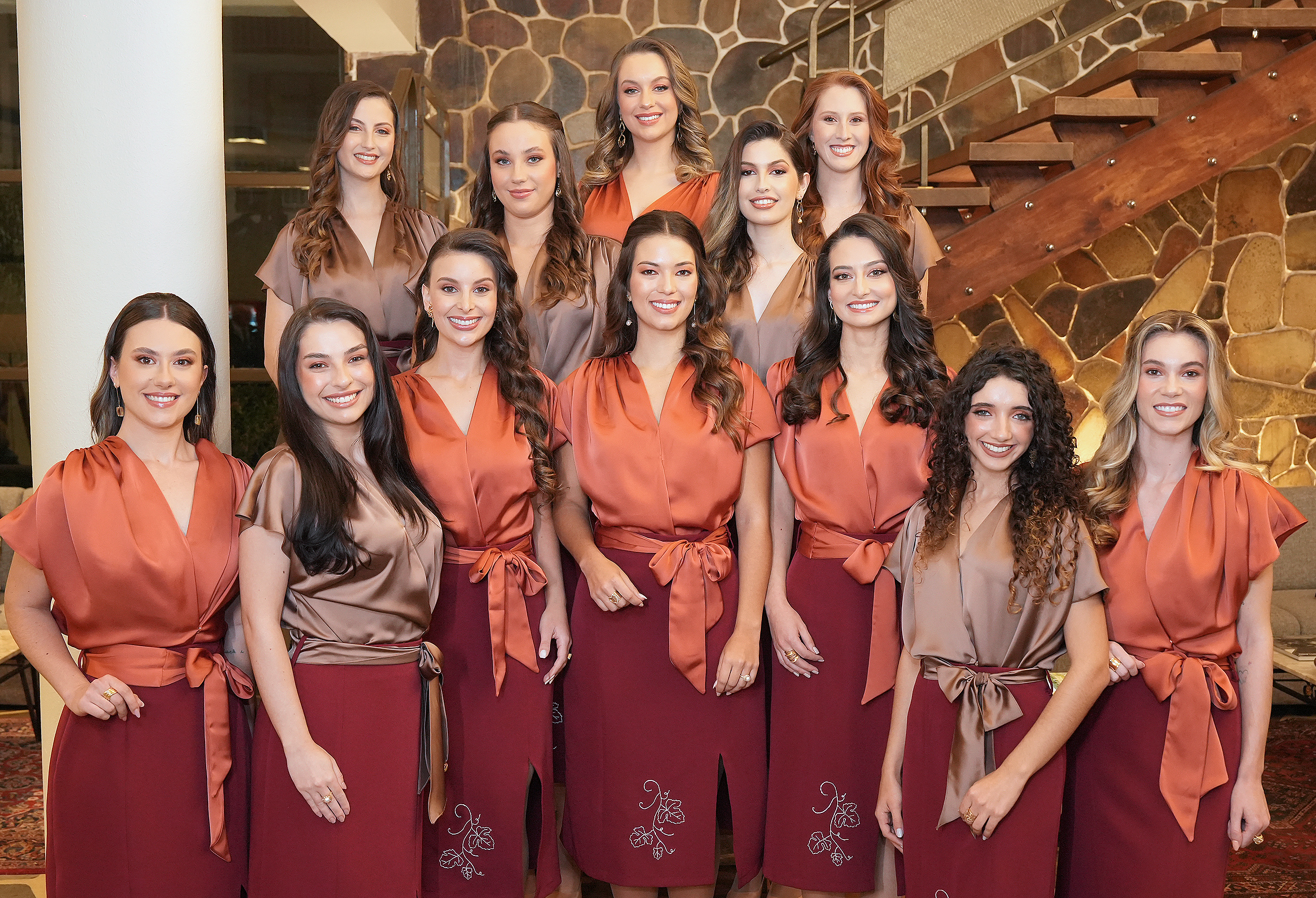 As 12 candidatas ao título de Rainha e princesas da Festa Nacional da Uva - Crédito Leandro Araújo  (3)-1748621056.JPG